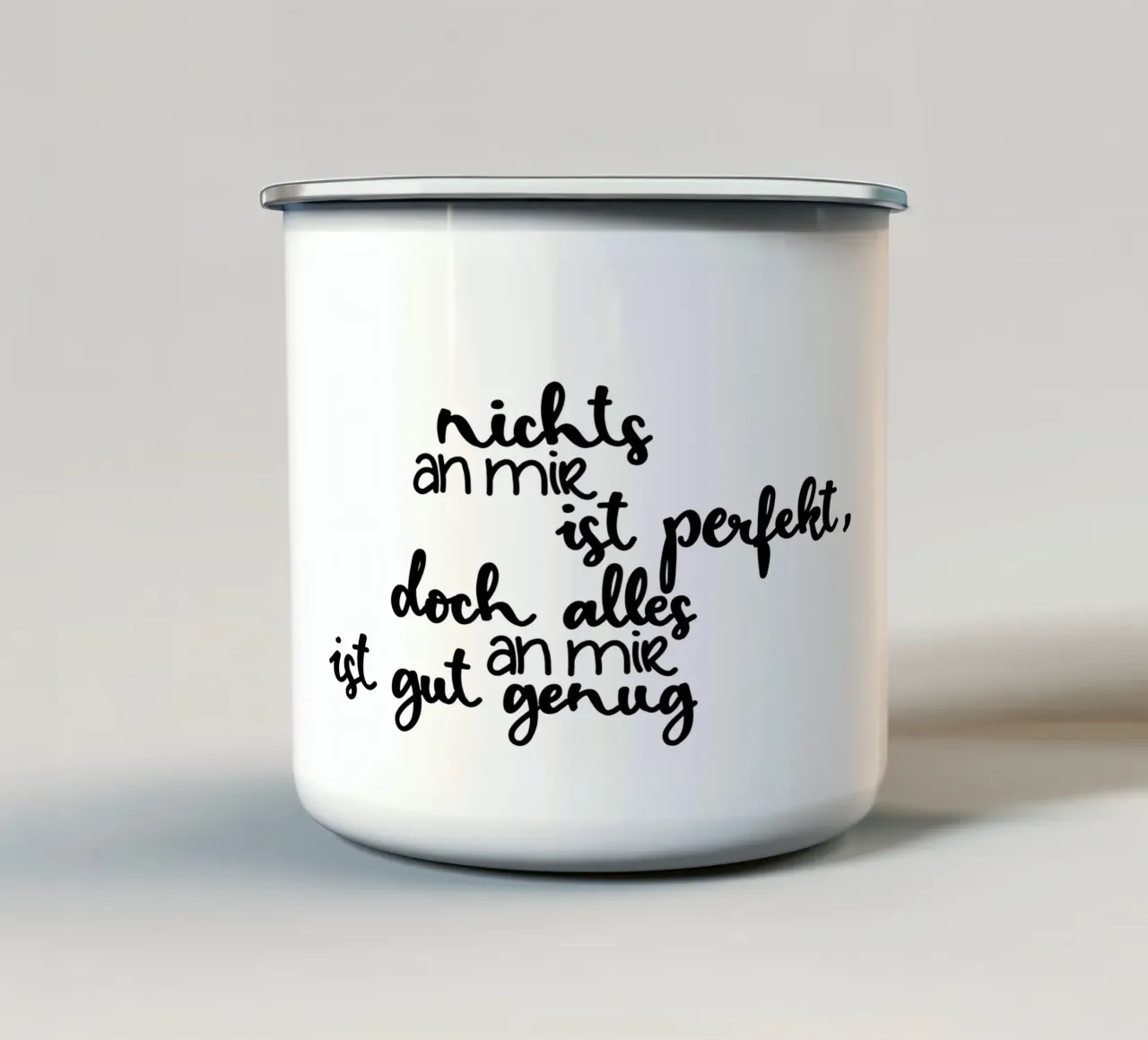 Perfekt unperfekt mug en émail de Letters of Love