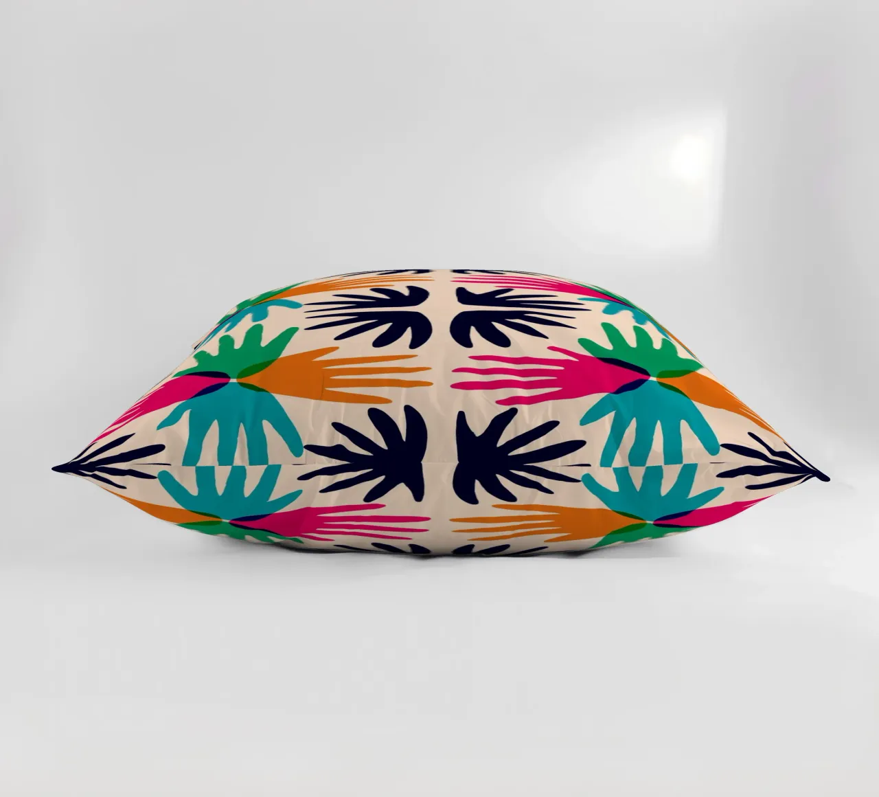 Hands abstract tile cuscino da Studio Fiamma