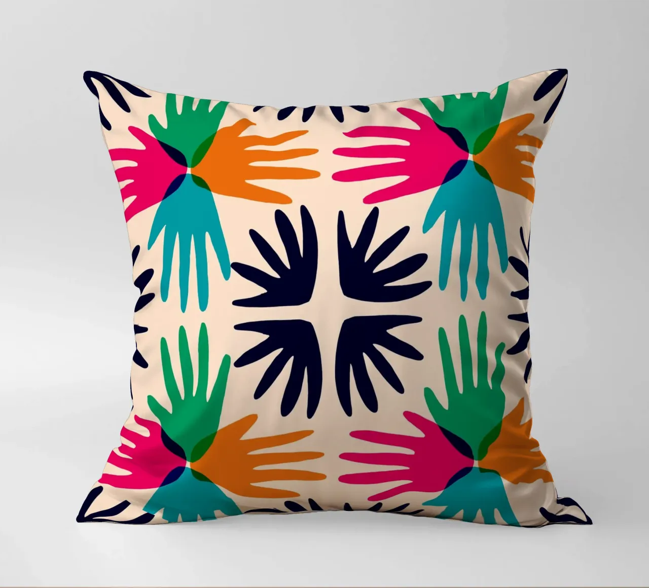 Hands abstract tile cuscino da Studio Fiamma