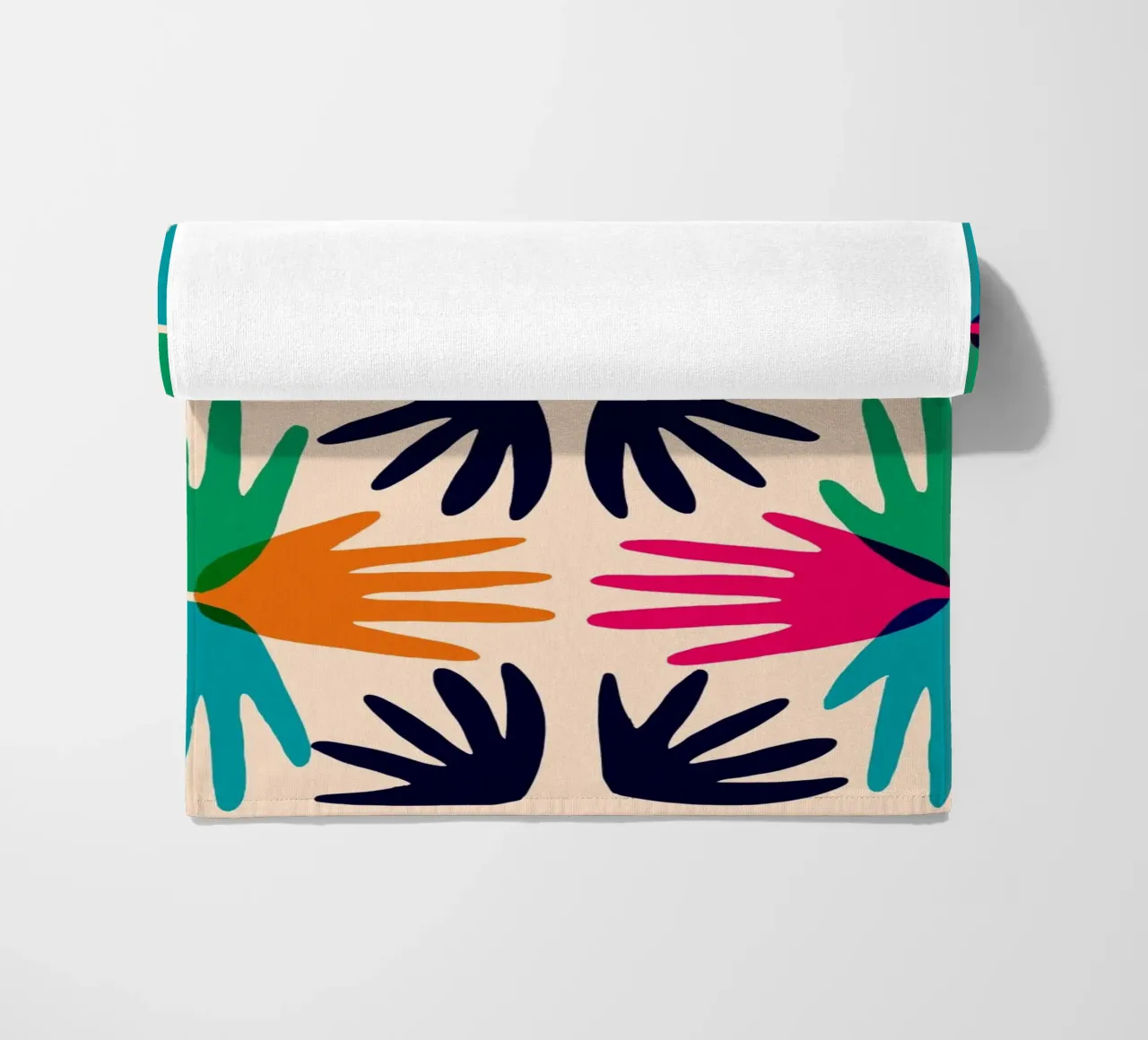 Hands abstract tile telo mare da Studio Fiamma