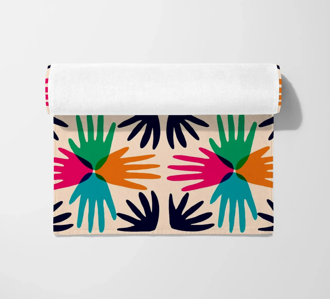 Hands abstract tile telo mare da Studio Fiamma