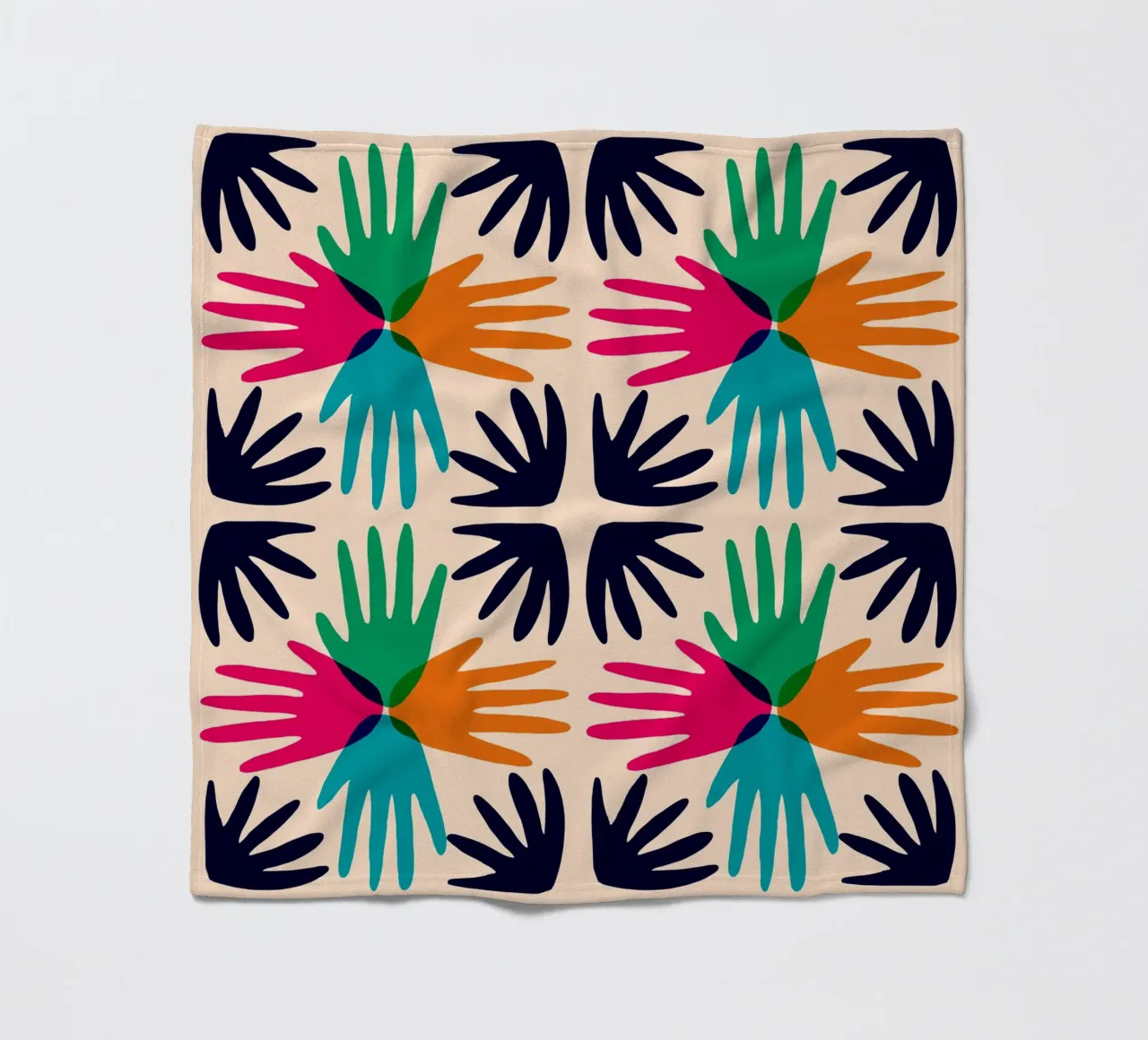 Hands abstract tile coperta in pile da Studio Fiamma