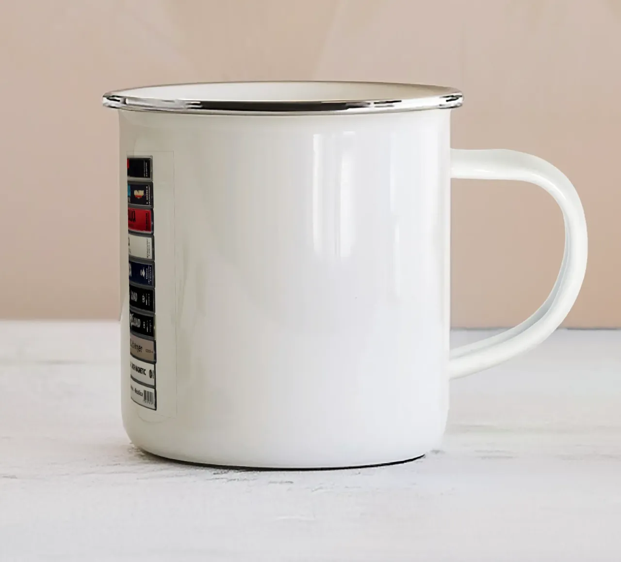 Metallica Albums - Cassette Print tazza in smalto da MrMustardPrints