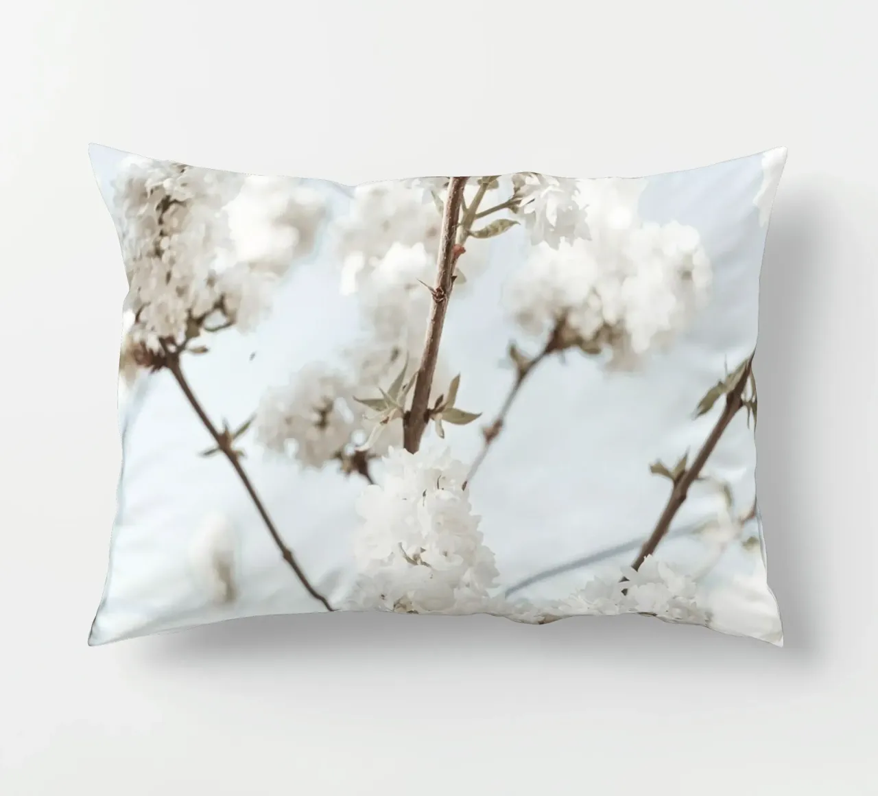 Elegante design a fiori bianchi - brezza di primavera cuscino da Whole©