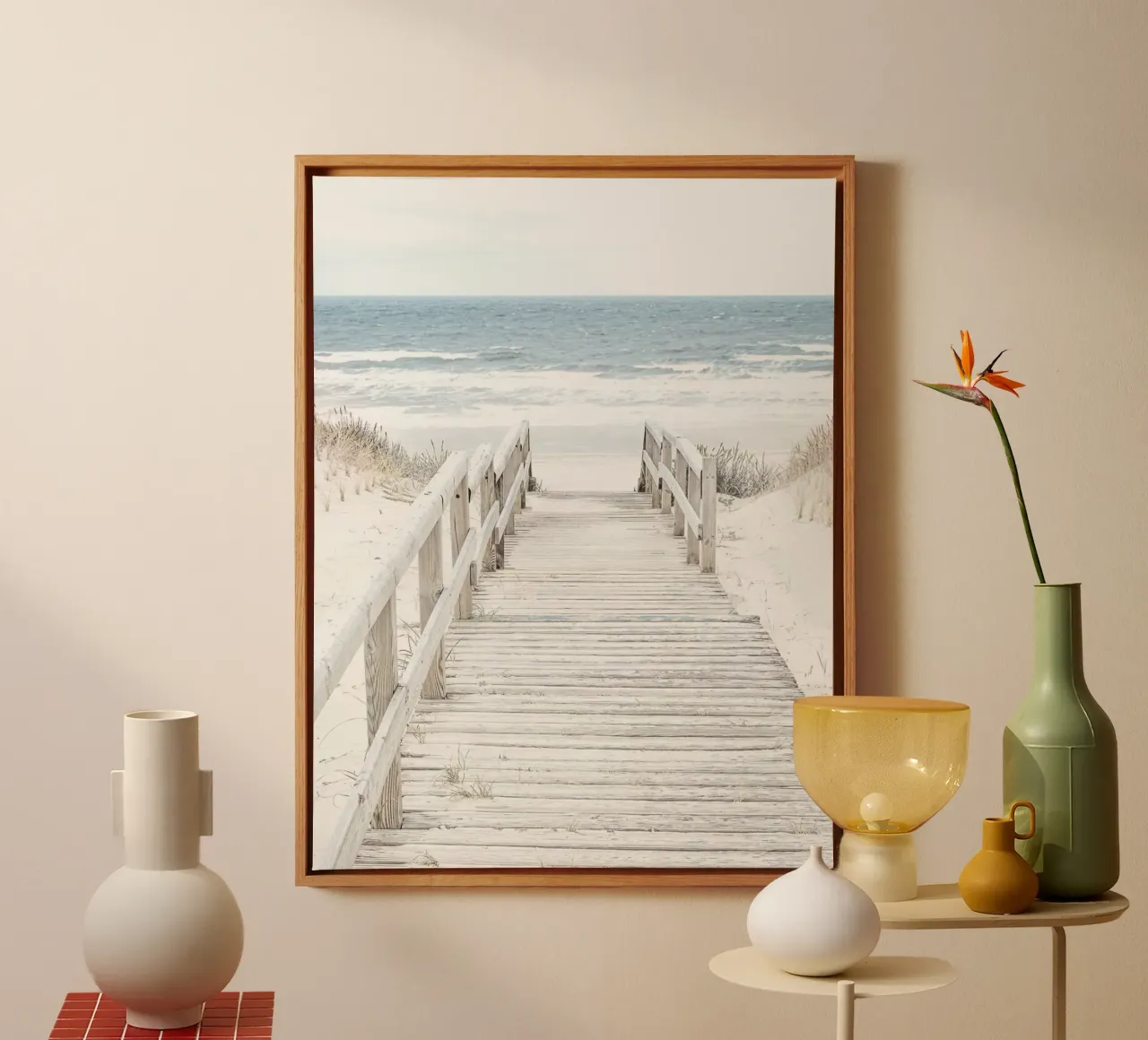 Houten loopbrug naar de zee - Romantisch kustpad canvas met Baklijst van Whole©
