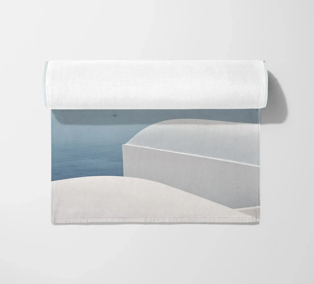 Design con vista sul mare Egeo - pace e spazio telo mare da Whole©