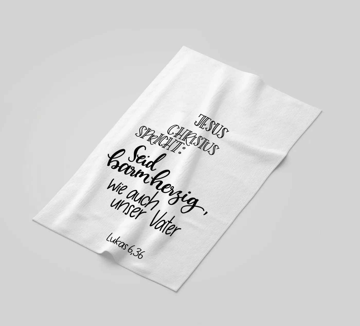 Seid barmherzig Strandtuch von Letters of Love