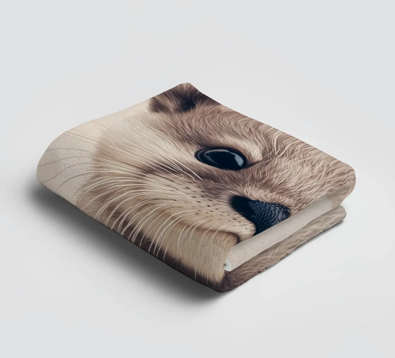 HeldIn #11: Otter towel by farbenhelden