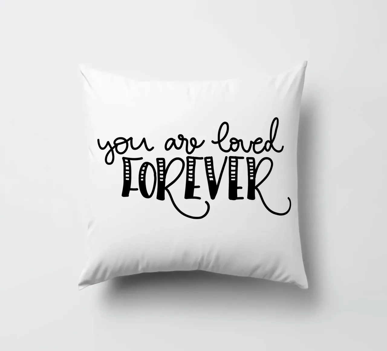 You are loved forever cuscino da Letters of Love