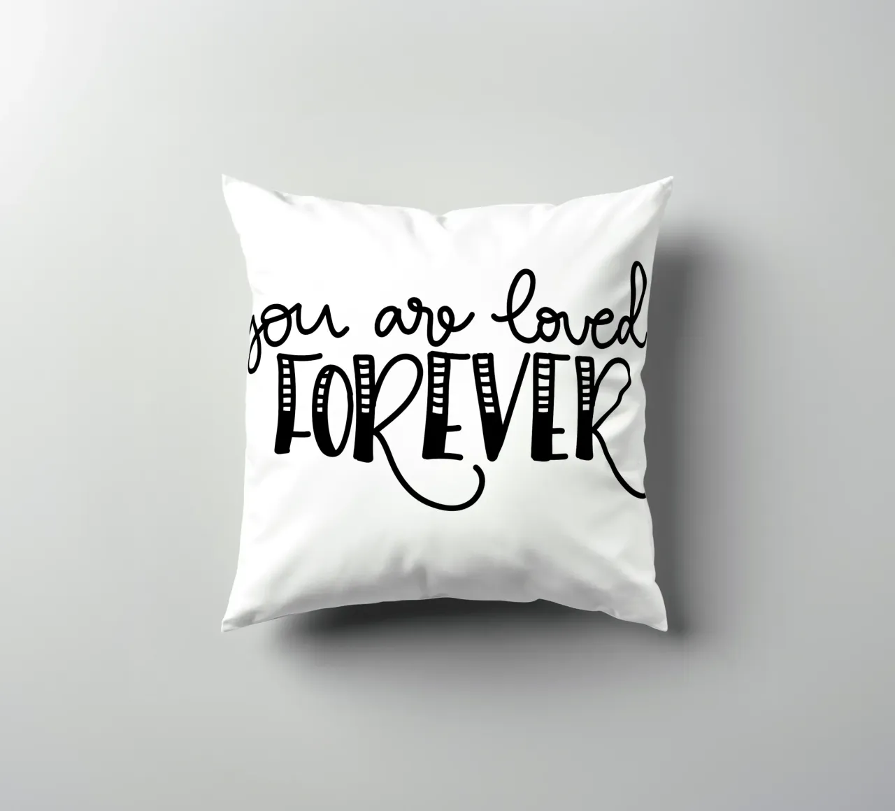 You are loved forever cuscino da Letters of Love