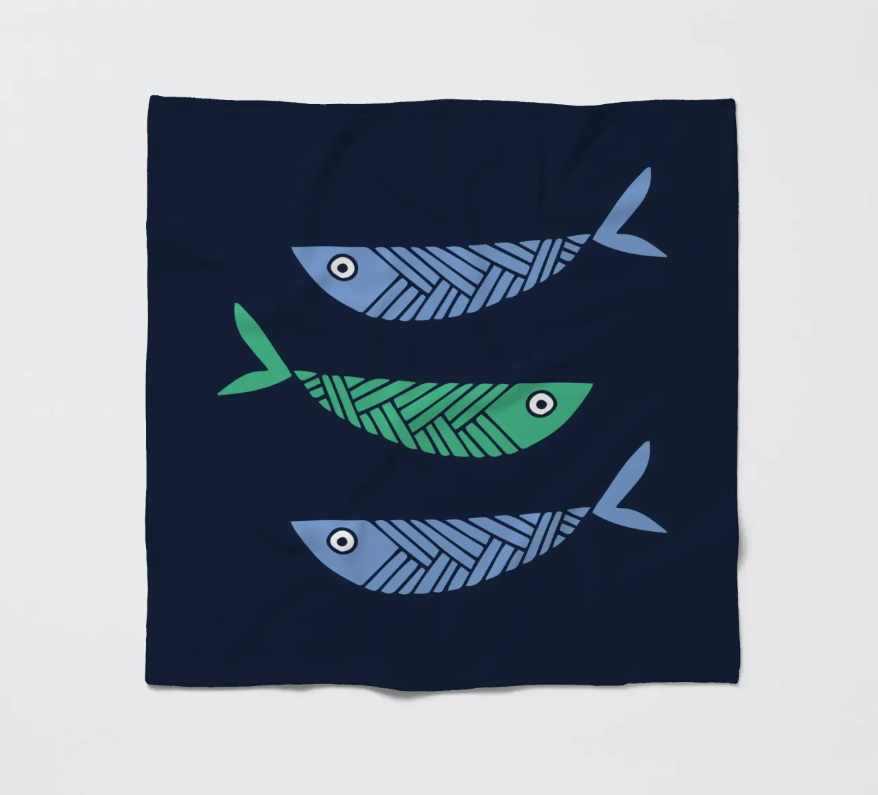 Drei Fische Fleecedecke von Kim Hubball Studio