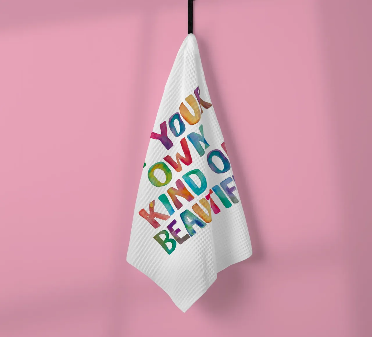 Be Your Own Kind of Beautiful Rainbow Typography Design canovaccio da cucina da THE MOTIVATED TYPE