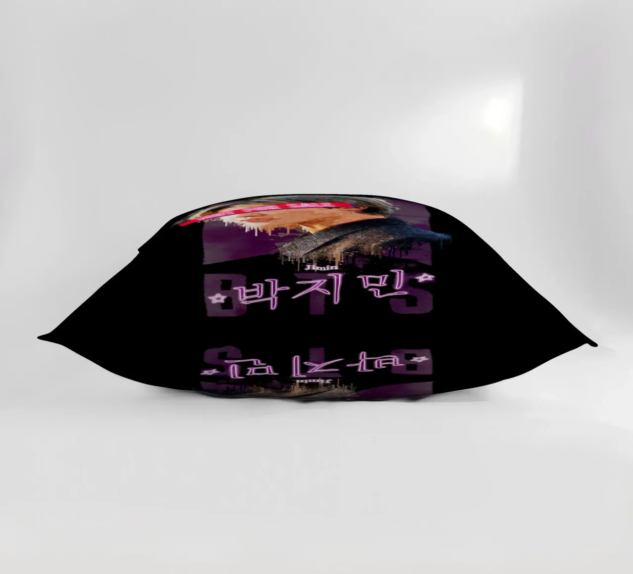 Park Ji-min Non in vendita cuscino da Gunawan Rb