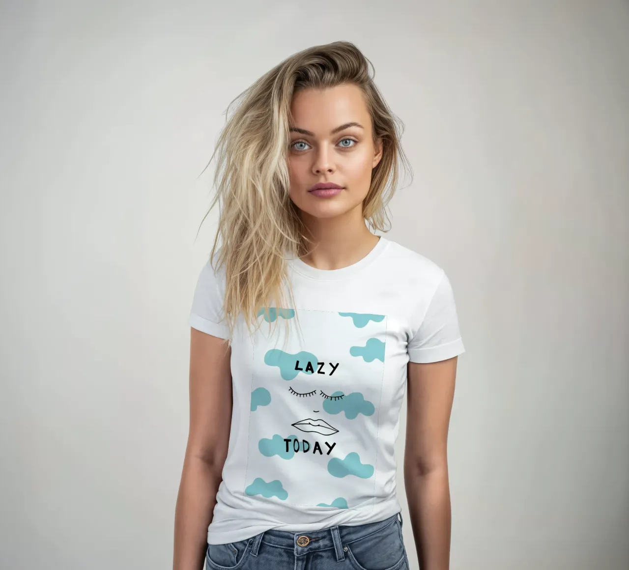 Lazy Today Clouds t-shirt da donna da Vasare Nar