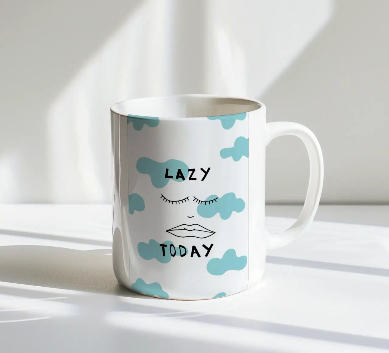 Lazy Today Clouds keramische mok van Vasare Nar