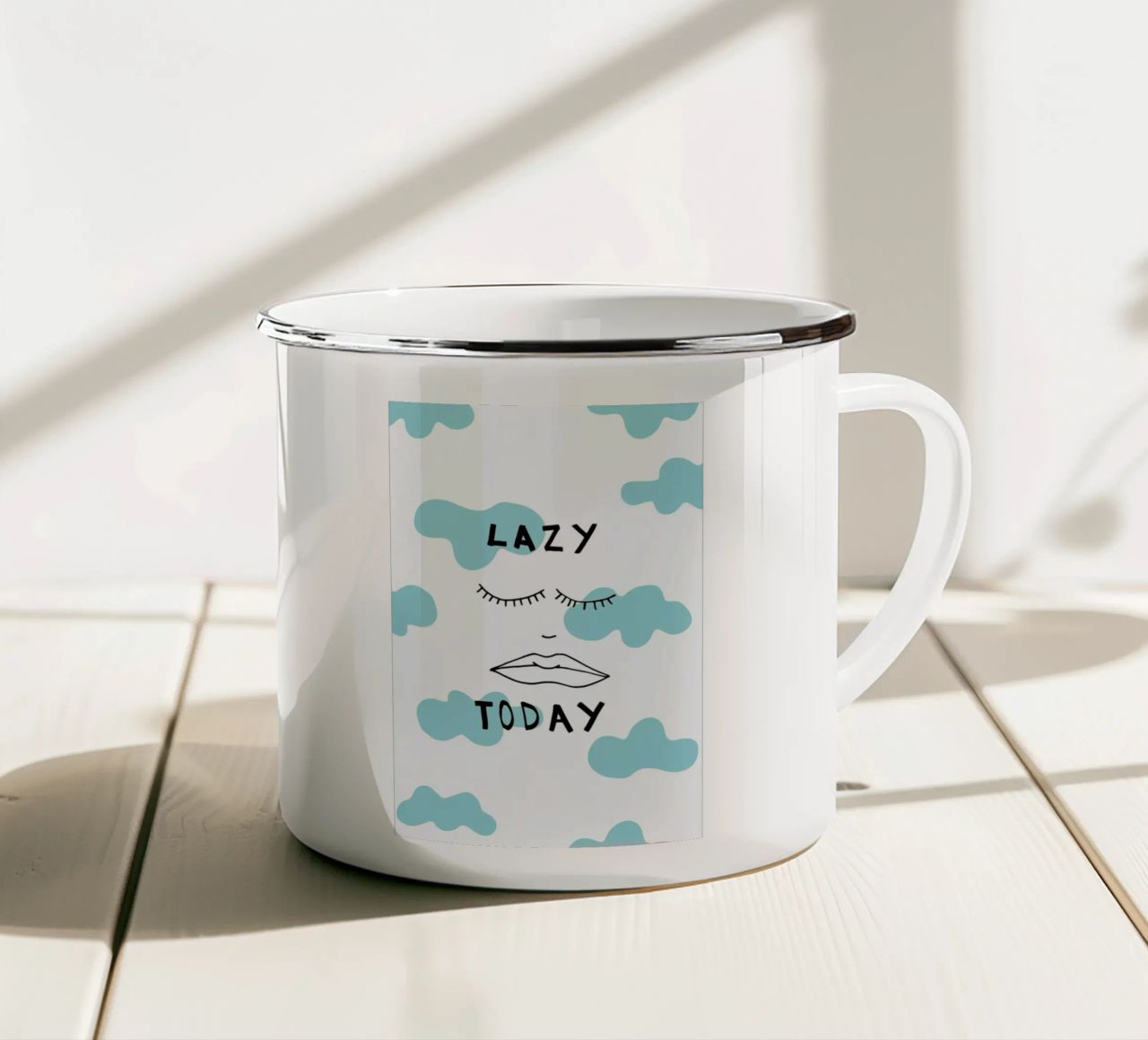 Lazy Today Clouds tazza in smalto da Vasare Nar