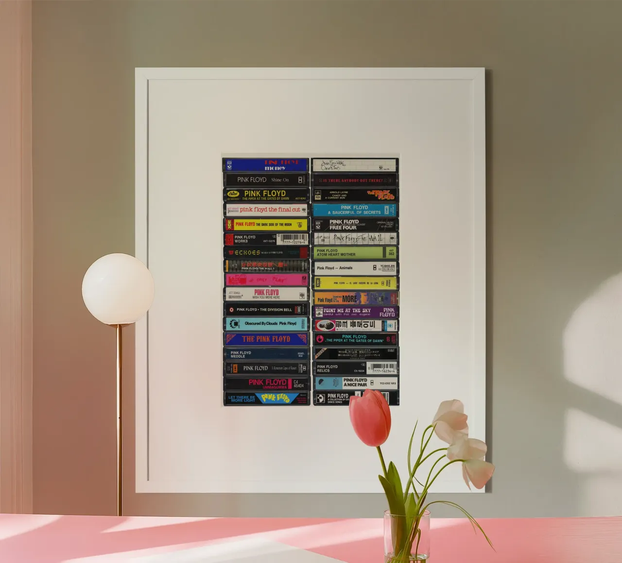 Pink Floyd - Album e singoli raccolti - Stampa su cassetta poster con telaio in alluminio da MrMustardPrints