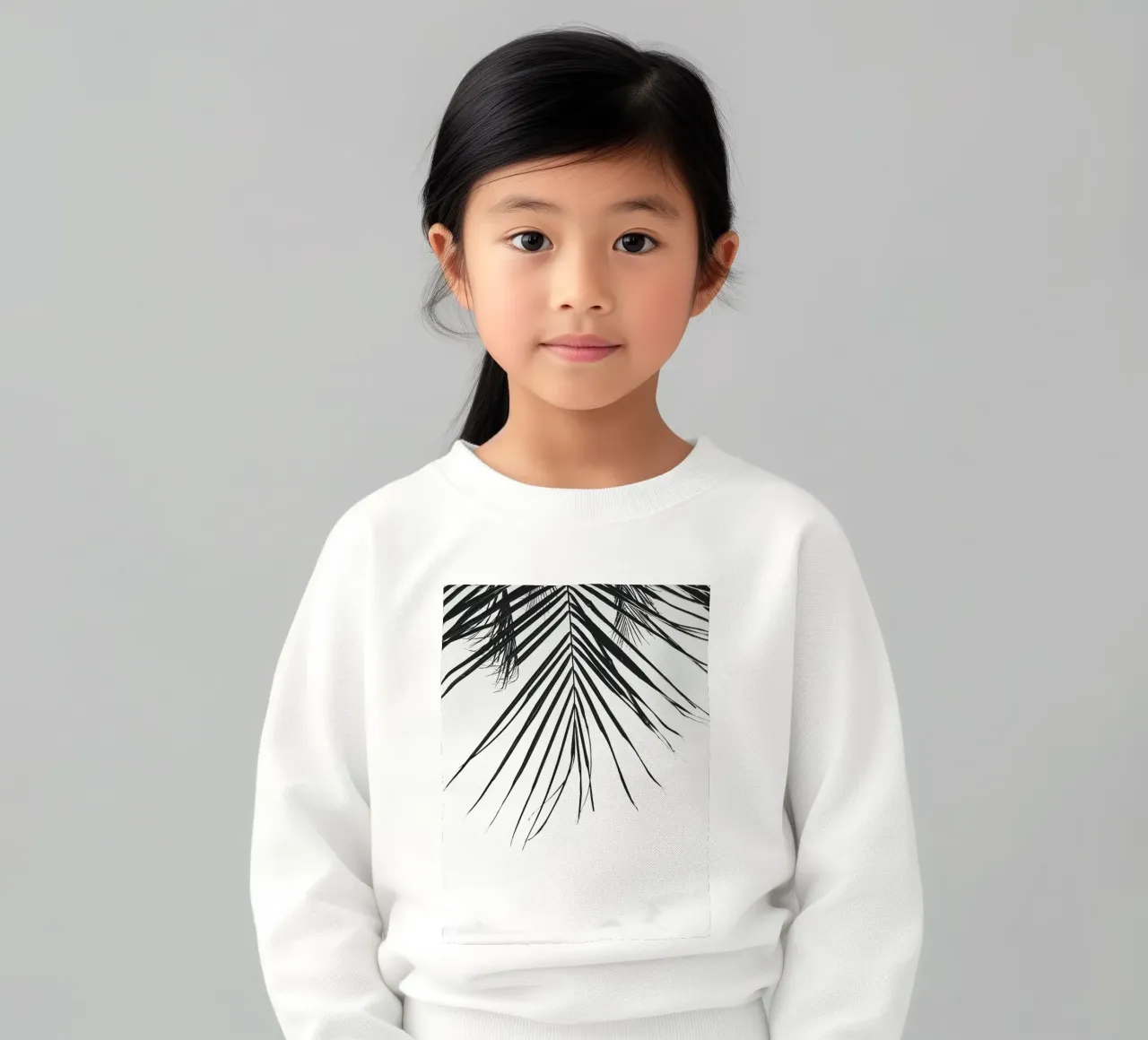 Tropical Leaf – Monochromes Palmenblatt Design kids sweatshirt by Whole©