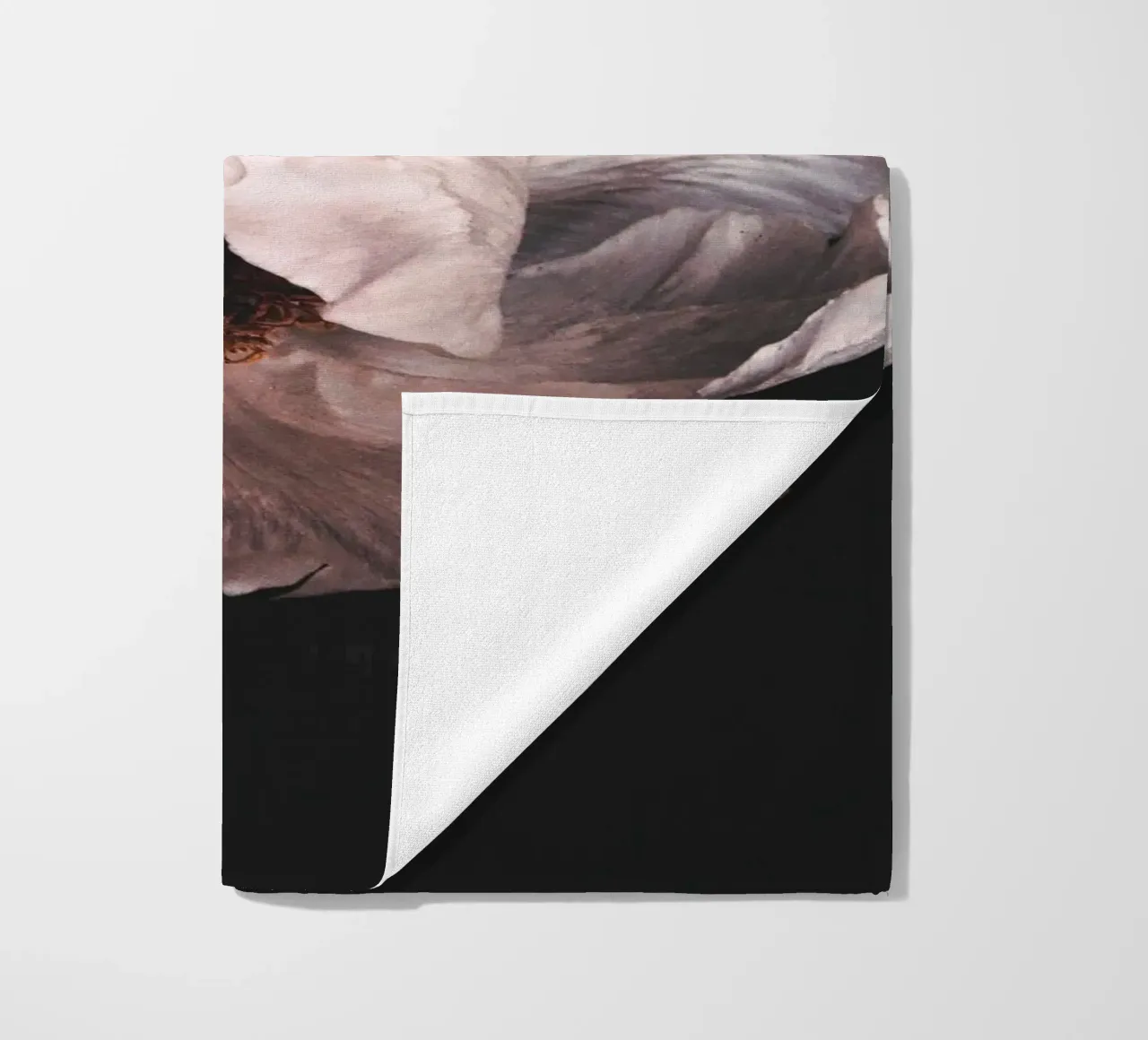 Elegant flower study - Mystical & expressive beach towel by Whole©