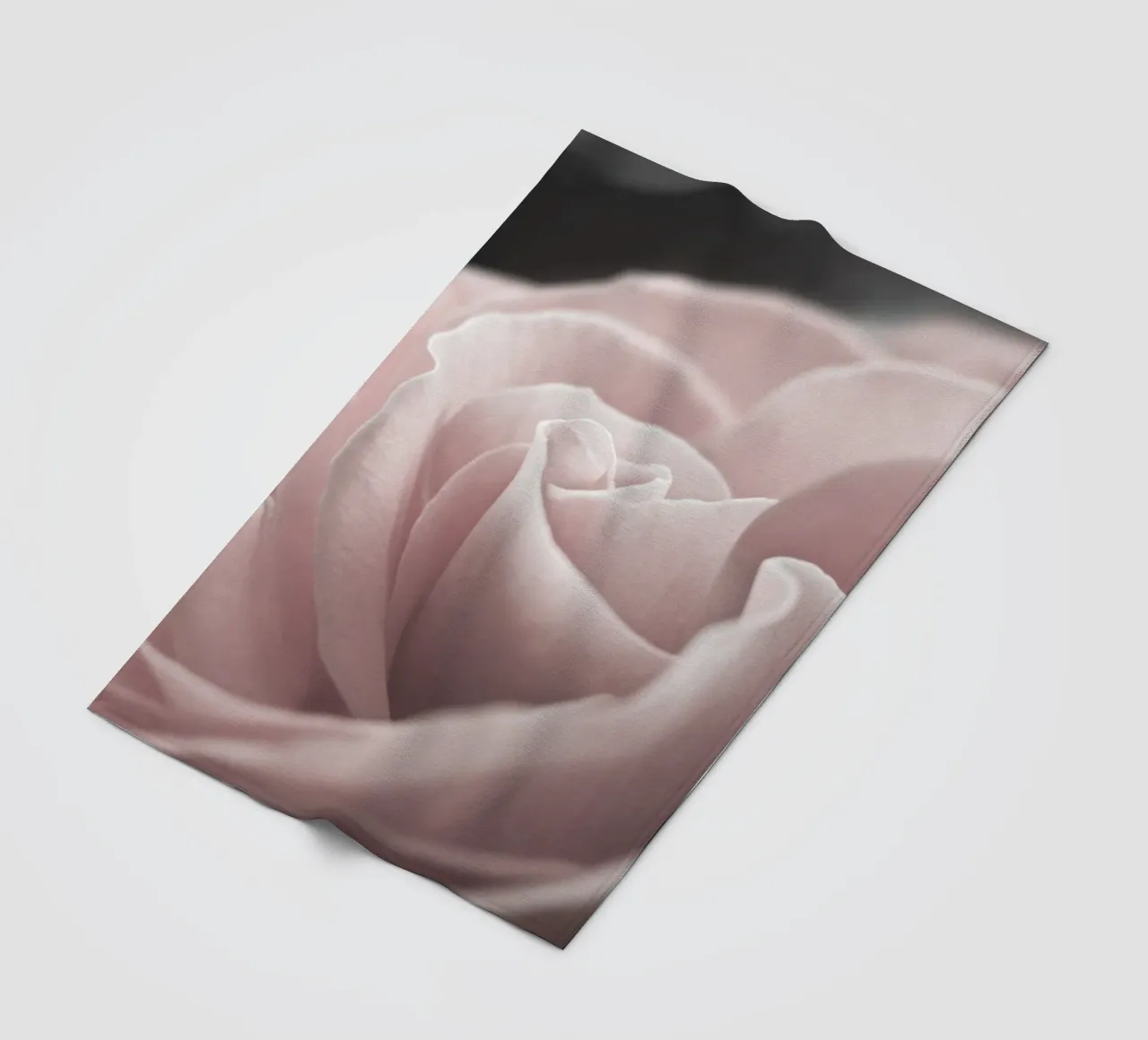 Elegante fiore di rosa - Delicato e senza tempo coperta in pile da Whole©