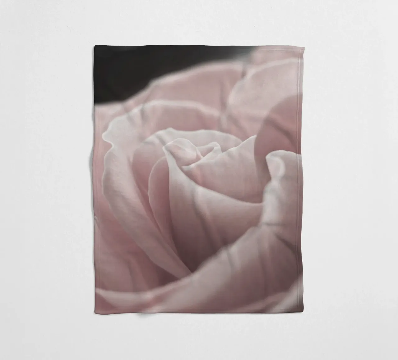Elegante fiore di rosa - Delicato e senza tempo coperta in pile da Whole©