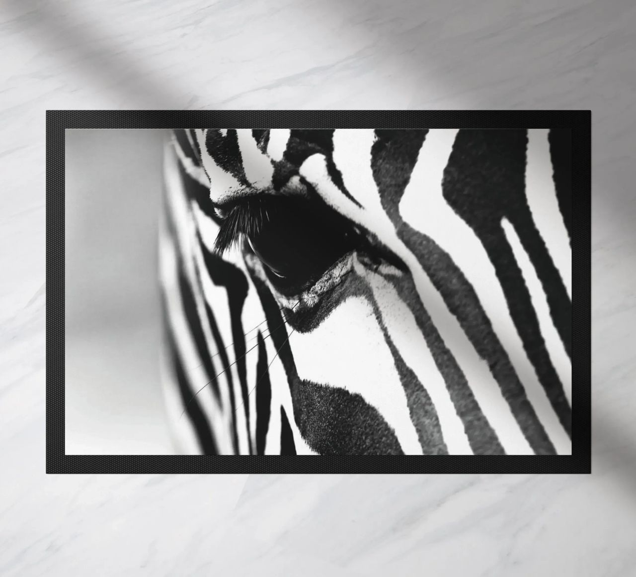 Zebra close-up art - Design moderno in bianco e nero zerbino da Whole©