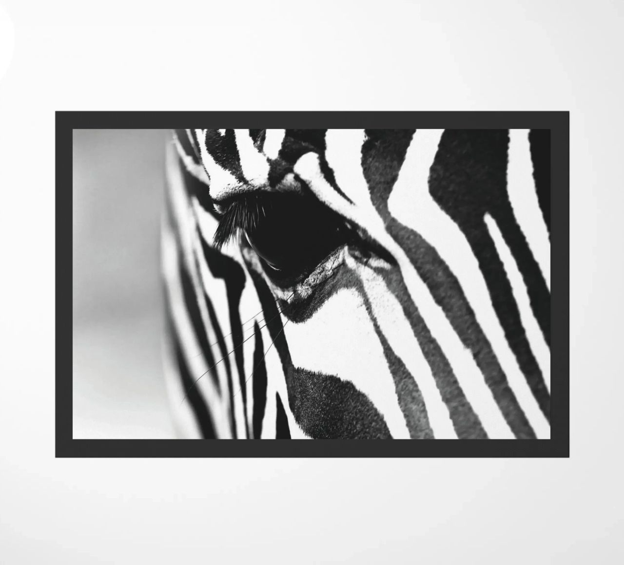 Zebra close-up art - Design moderno in bianco e nero zerbino da Whole©