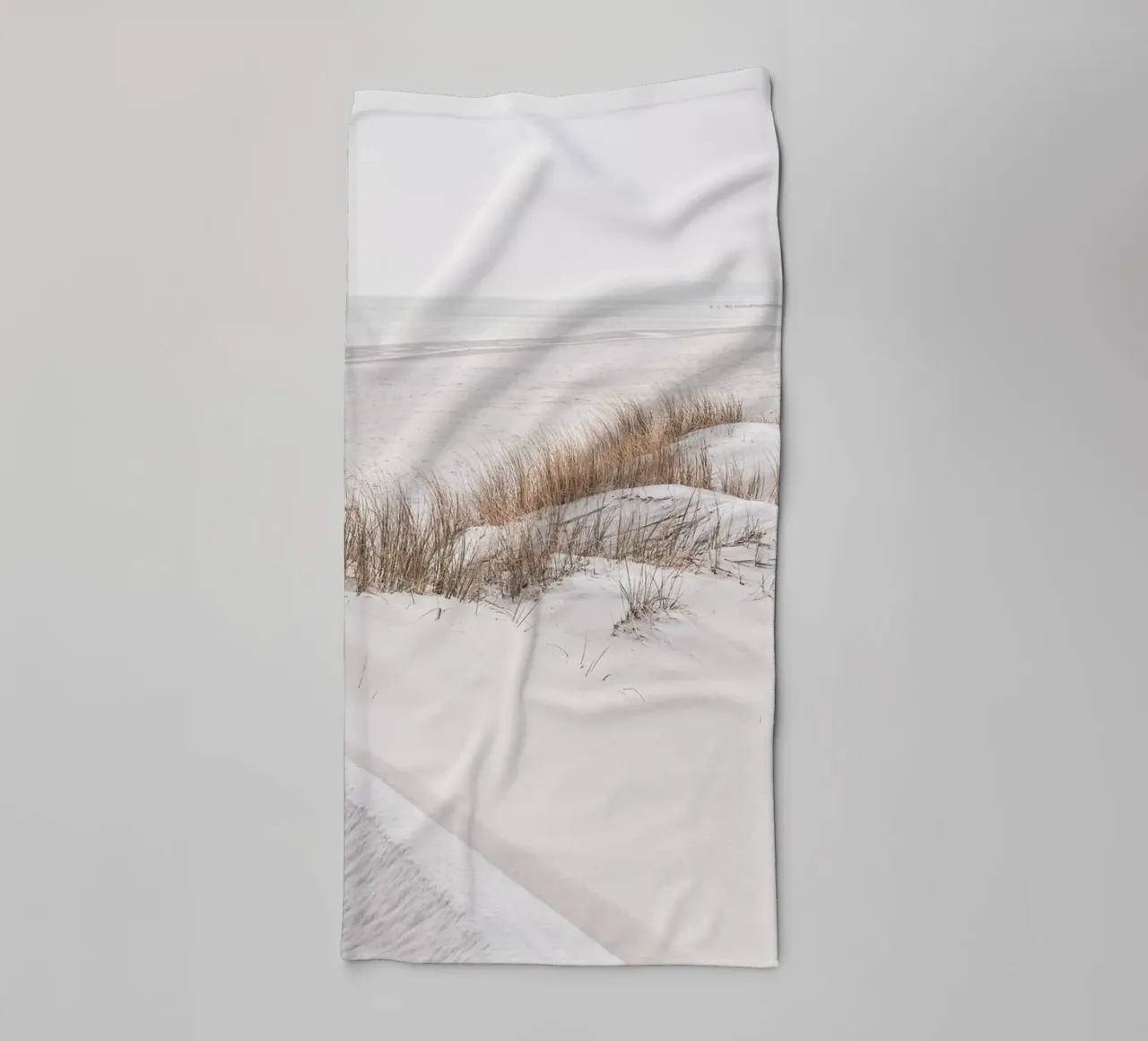 Tranquil dune landscape - Nordic natural magic towel by Whole©