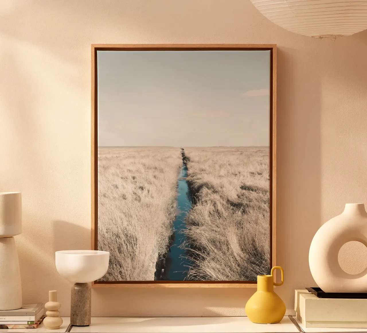 Weids graslandschap met rustige waterloop canvas van Whole©
