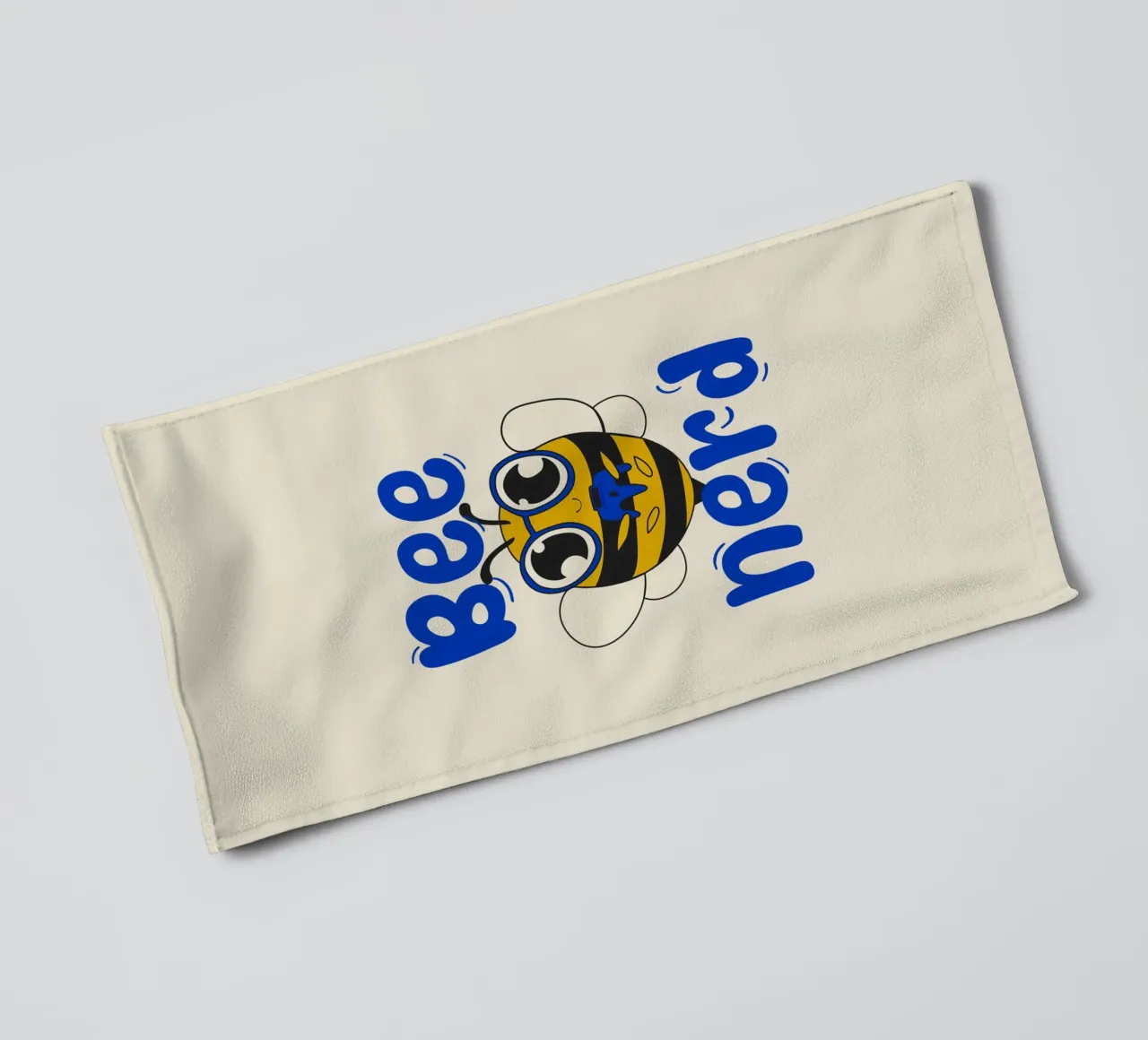 Bee Nerd badhanddoek van Loobs