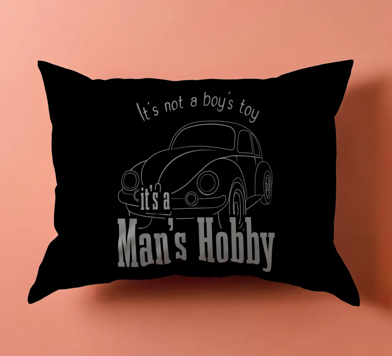 Automodelle sind kein Spielzeug für Jungs. Es ist das Hobby eines Mannes Kissen von Loobs