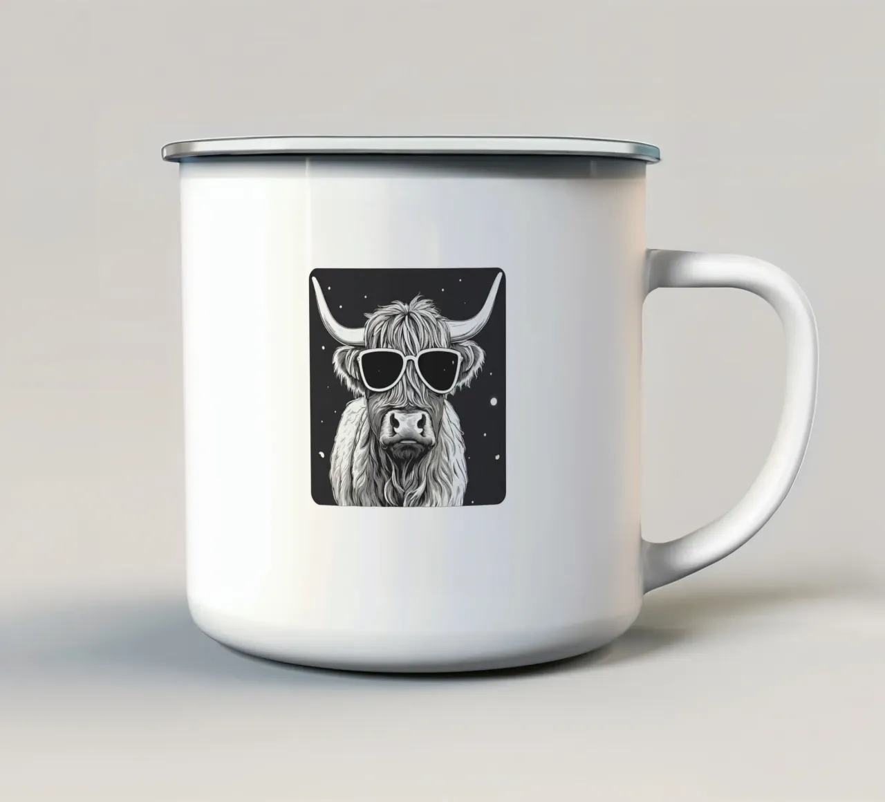 Mucca Highland nello spazio tazza in smalto da AnimalPerception