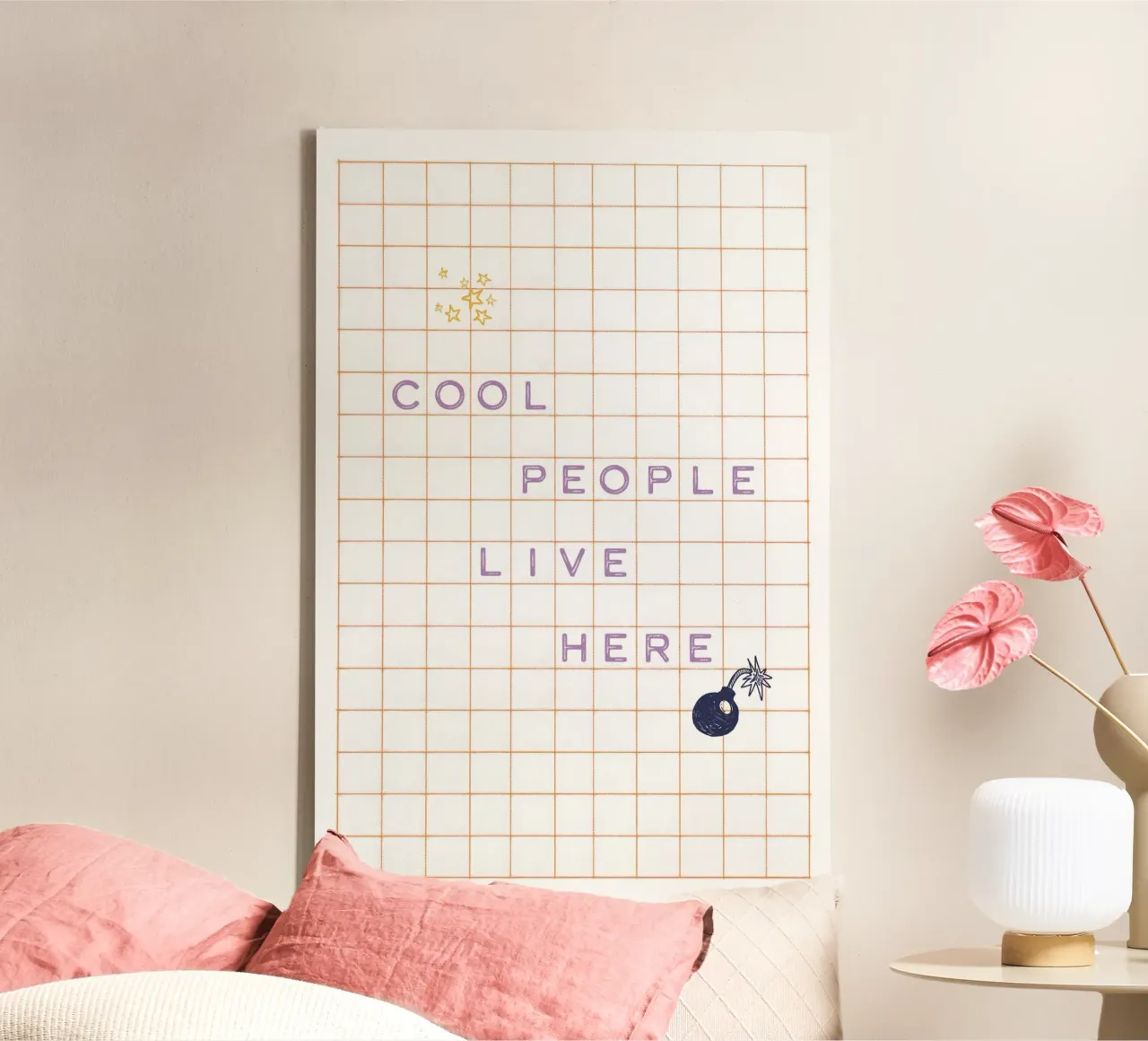 Cool People live here - Lila tela con Cornice a cassetta da Malou-Studio