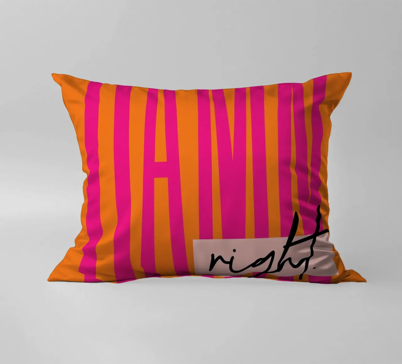 Damn Right - Orange cuscino da Malou-Studio