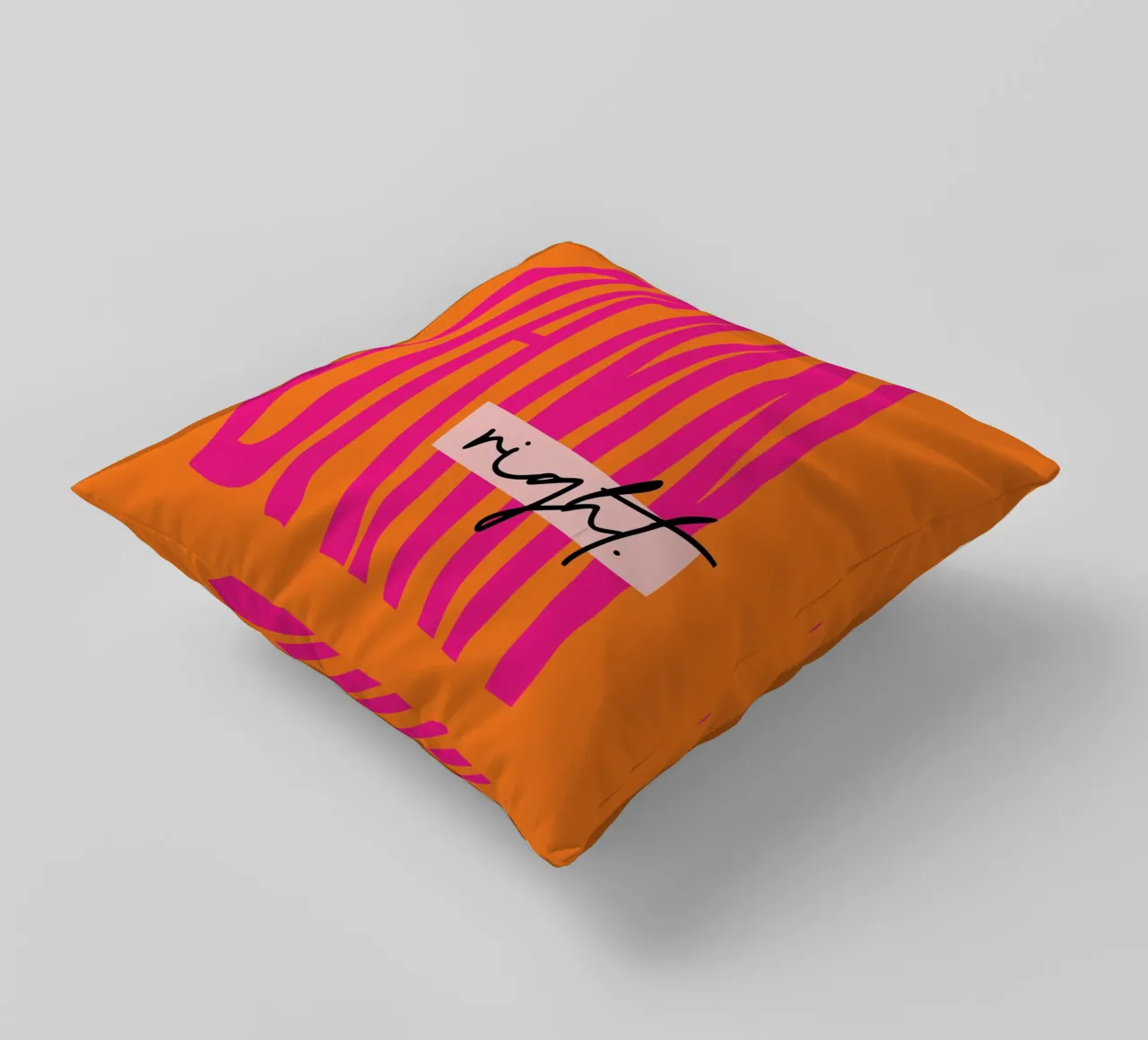 Damn Right - Orange cuscino da Malou-Studio