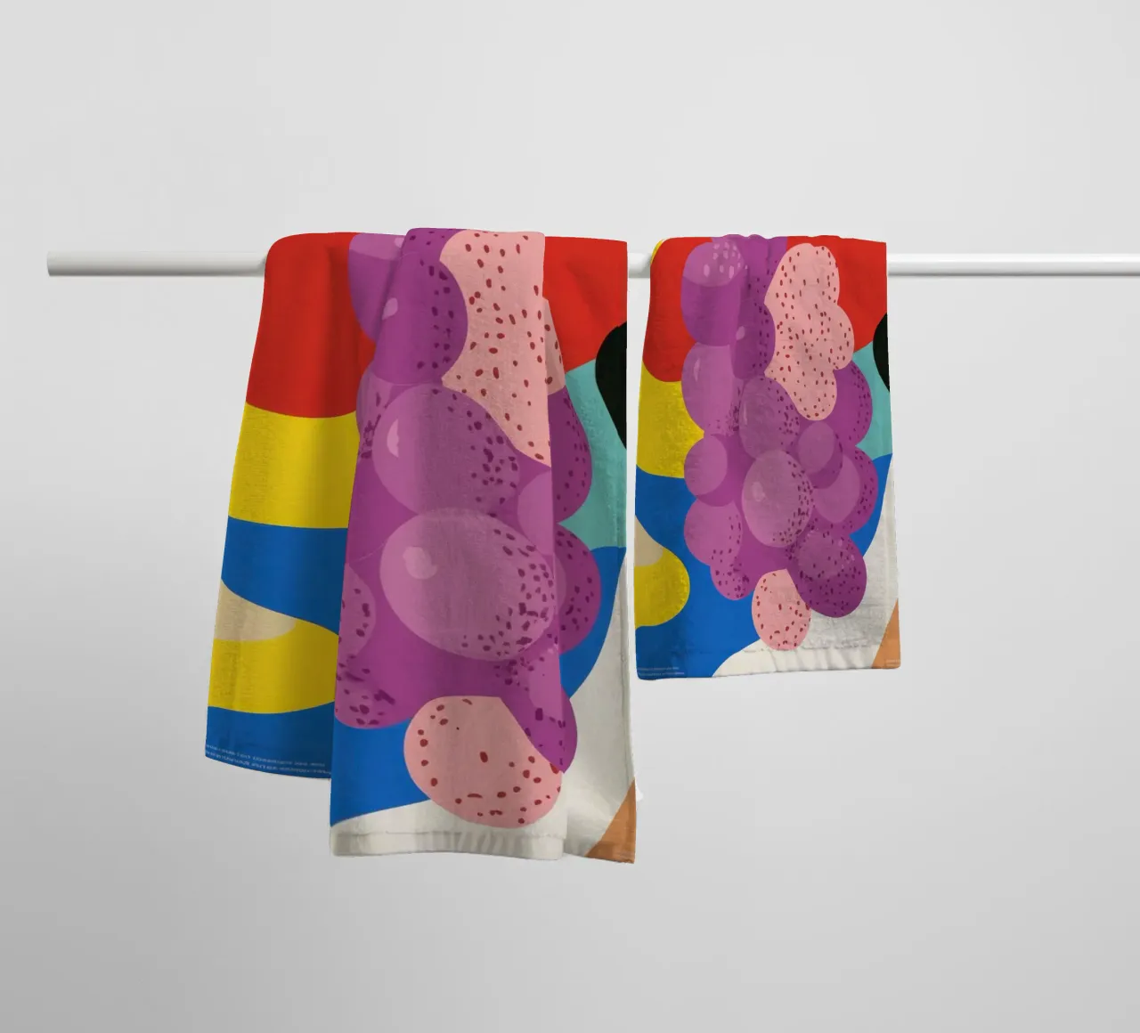 Uva colorata asciugamano da bagno da Pop and Fruits - Affiches & posters