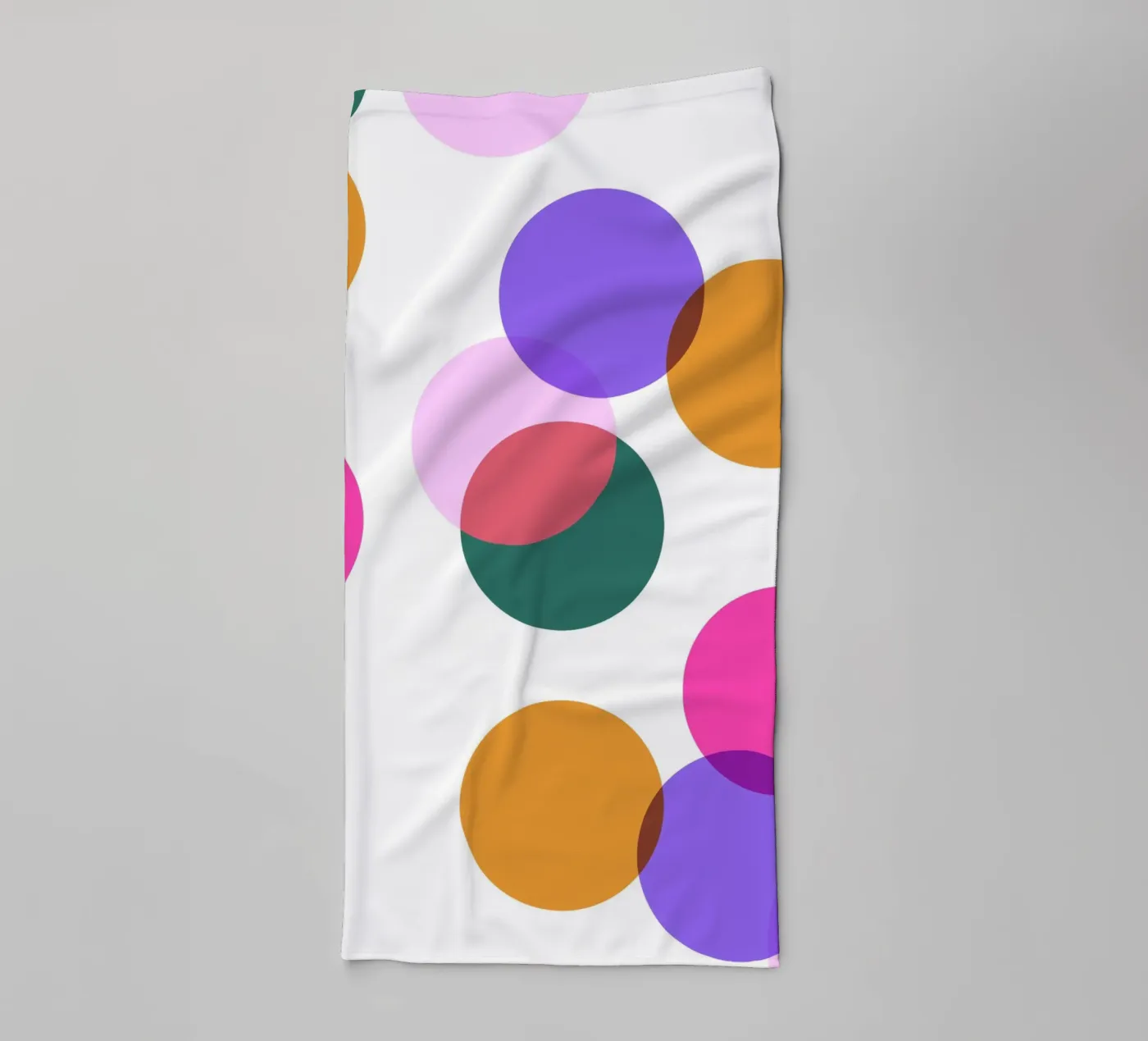 Circles badhanddoek van Sabrina Ziegenhorn