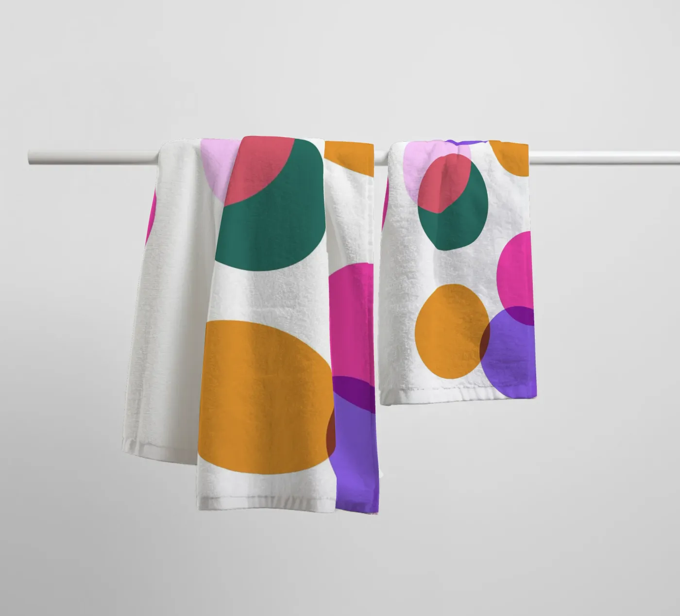 Circles badhanddoek van Sabrina Ziegenhorn