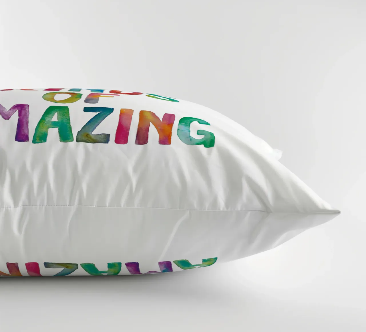 Sei tutti i tipi di incredibile design tipografico arcobaleno cuscino da THE MOTIVATED TYPE