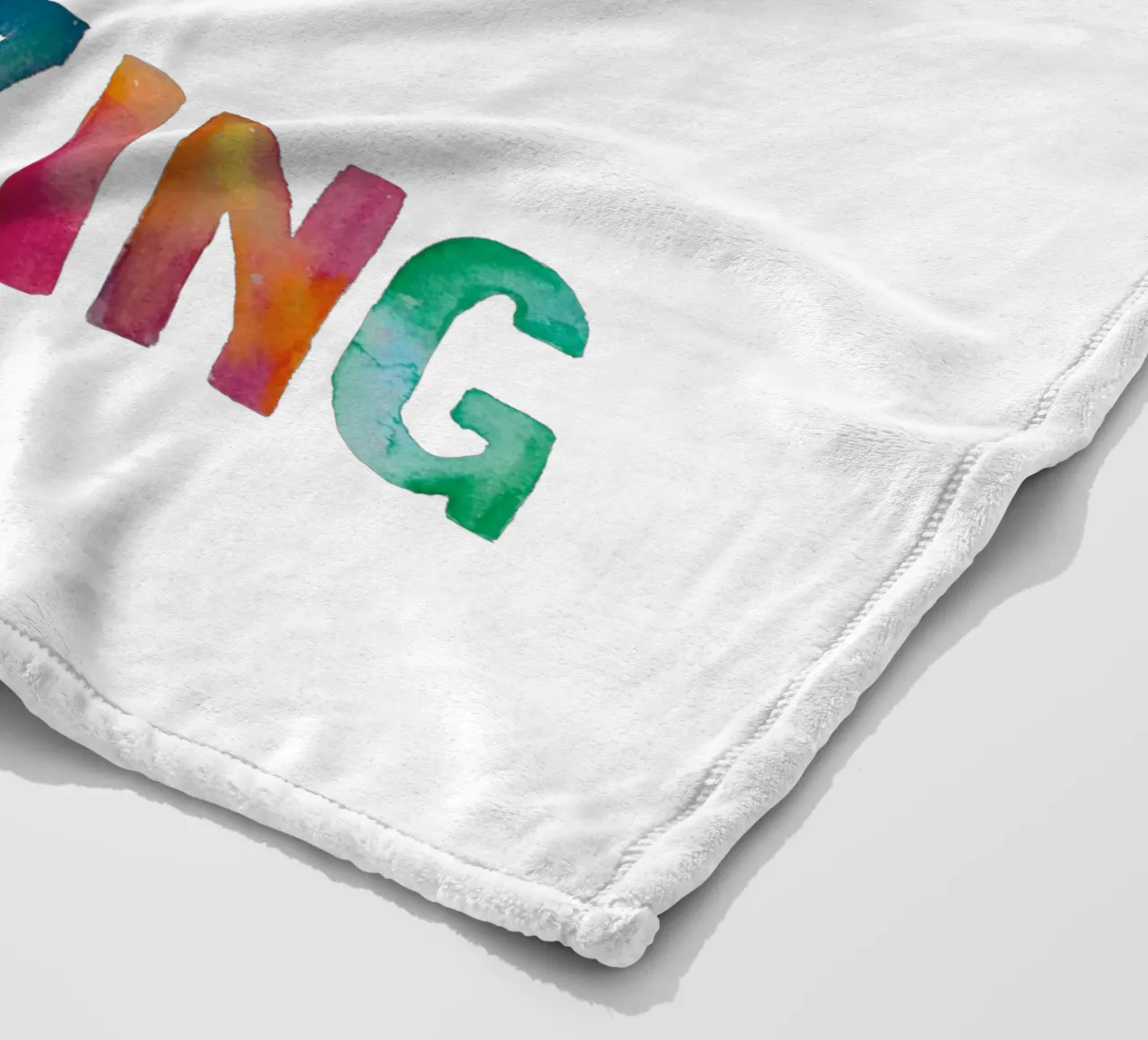 Sei tutti i tipi di incredibile design tipografico arcobaleno coperta in pile da THE MOTIVATED TYPE