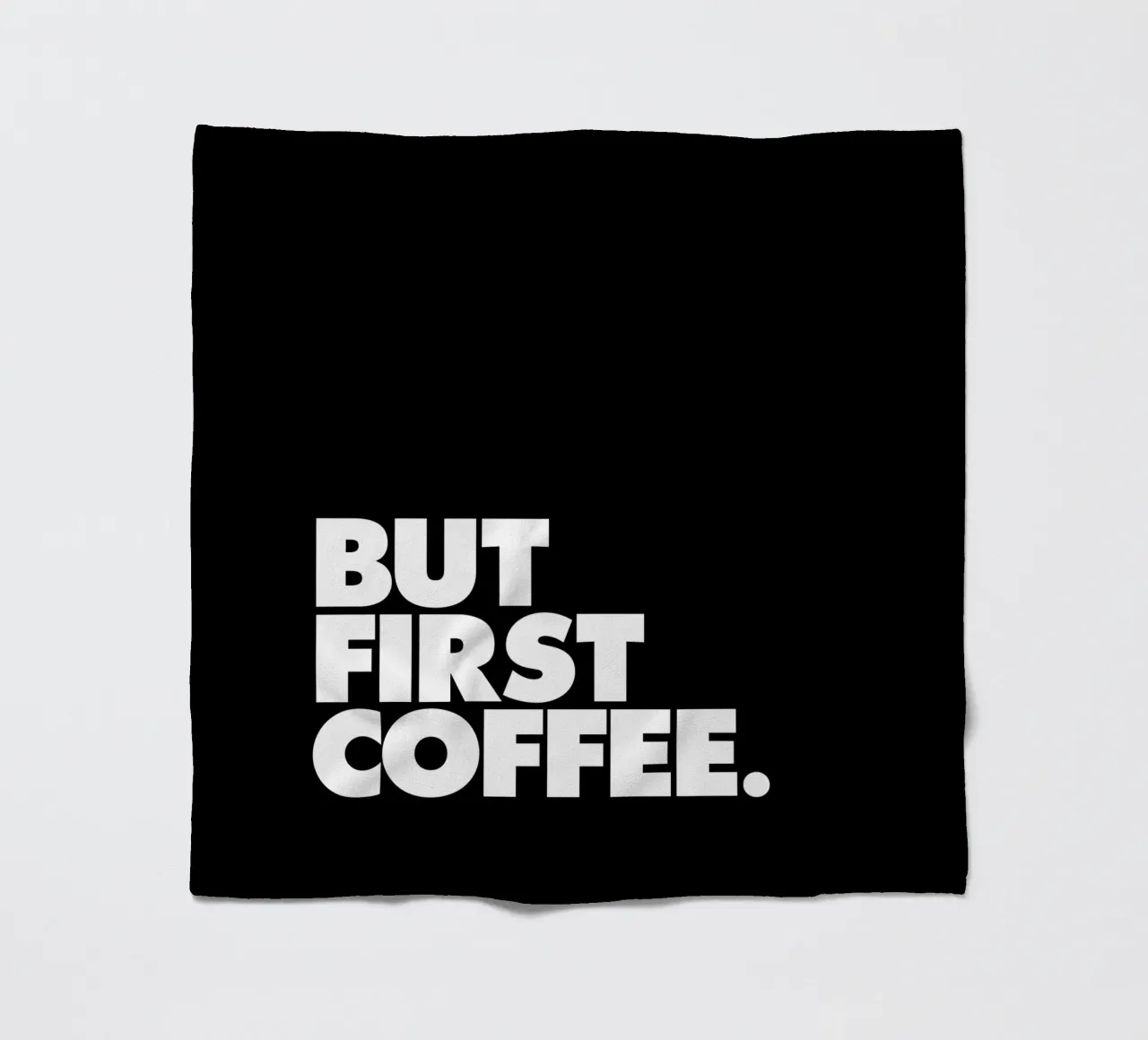 Ma prima il caffè Design tipografico in bianco e nero coperta in pile da THE MOTIVATED TYPE