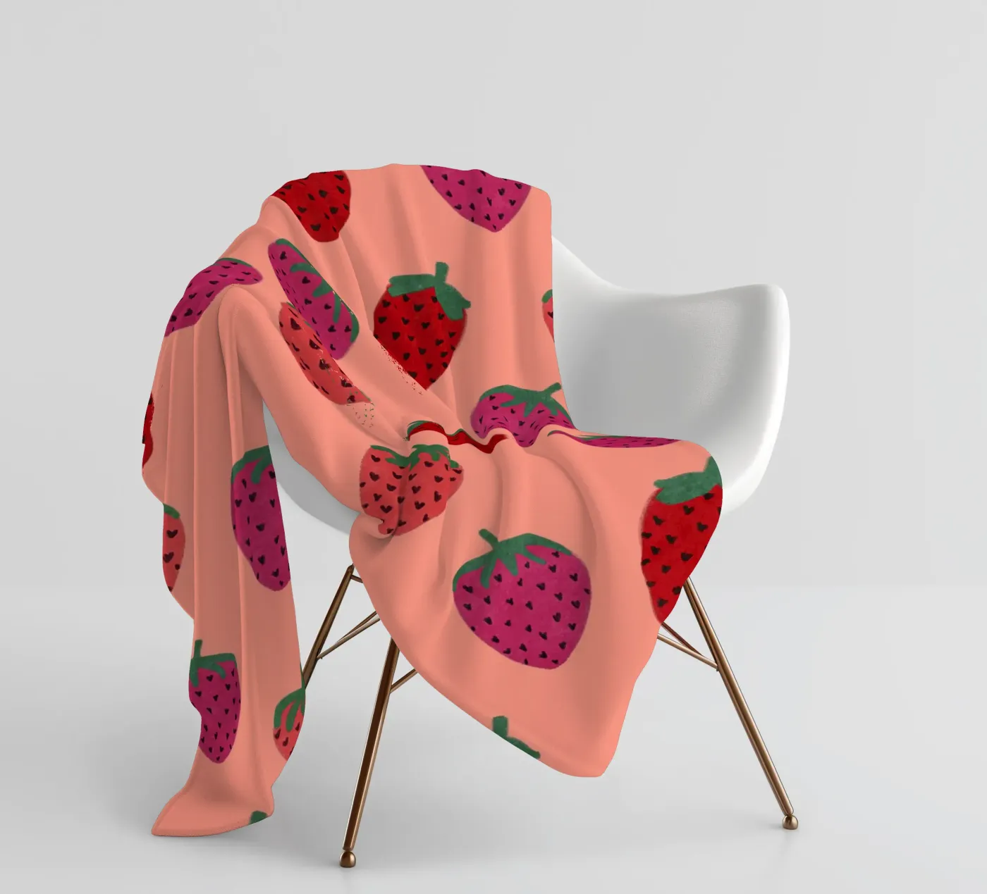 Strawberry Pattern Fleecedecke von Illustration Raissa Oltmanns