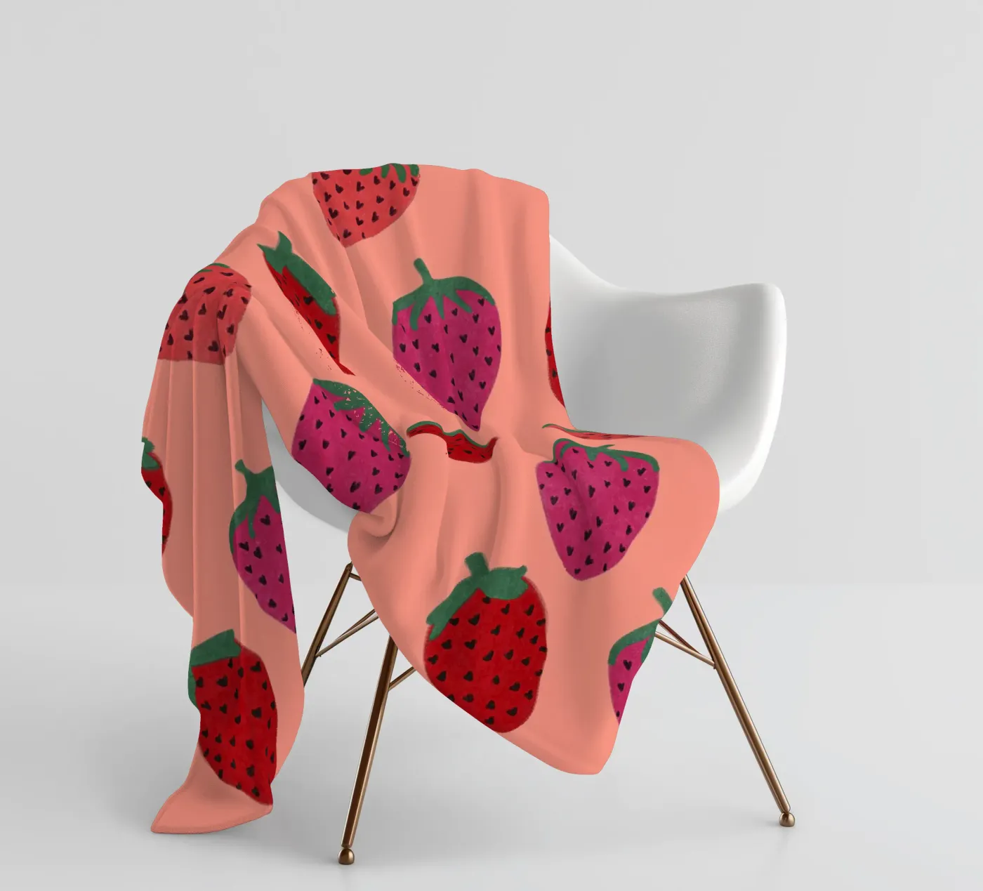 Strawberry Pattern Fleecedecke von Illustration Raissa Oltmanns