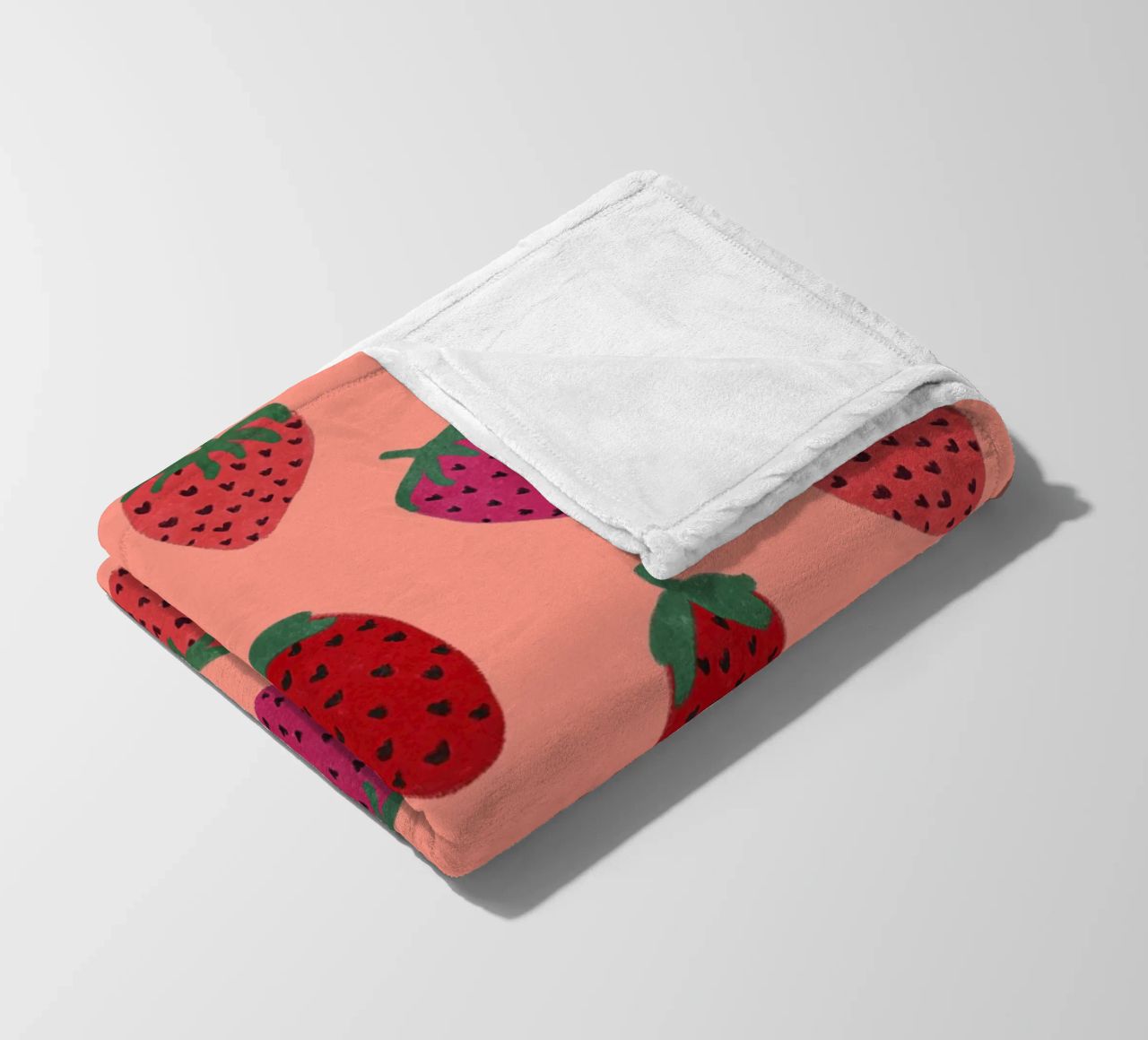 Strawberry Pattern fleece blanket by Illustration Raissa Oltmanns
