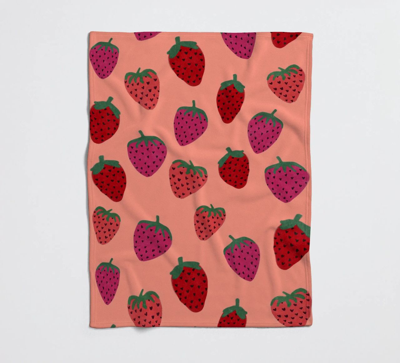 Strawberry Pattern fleece blanket by Illustration Raissa Oltmanns