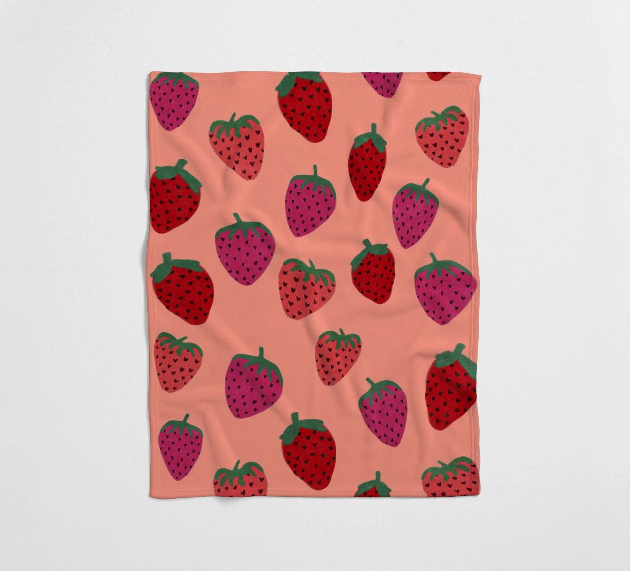Strawberry Pattern fleece blanket by Illustration Raissa Oltmanns