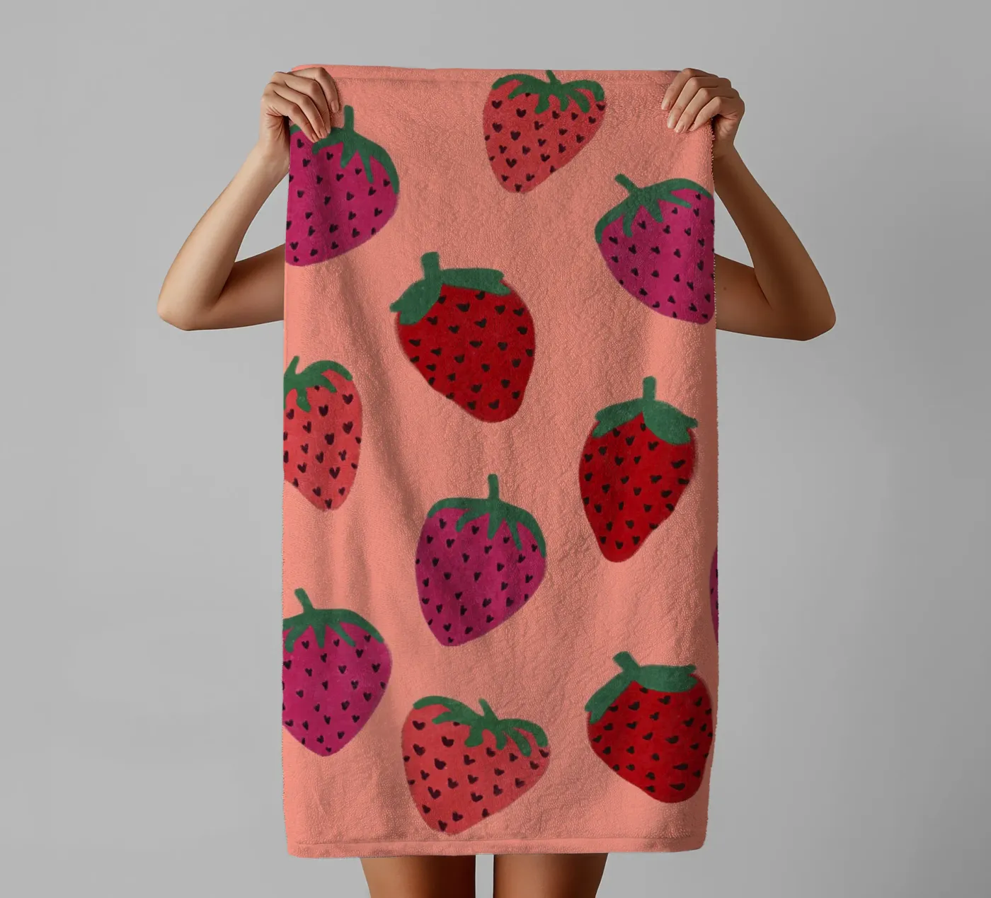 Strawberry Pattern towel by Illustration Raissa Oltmanns
