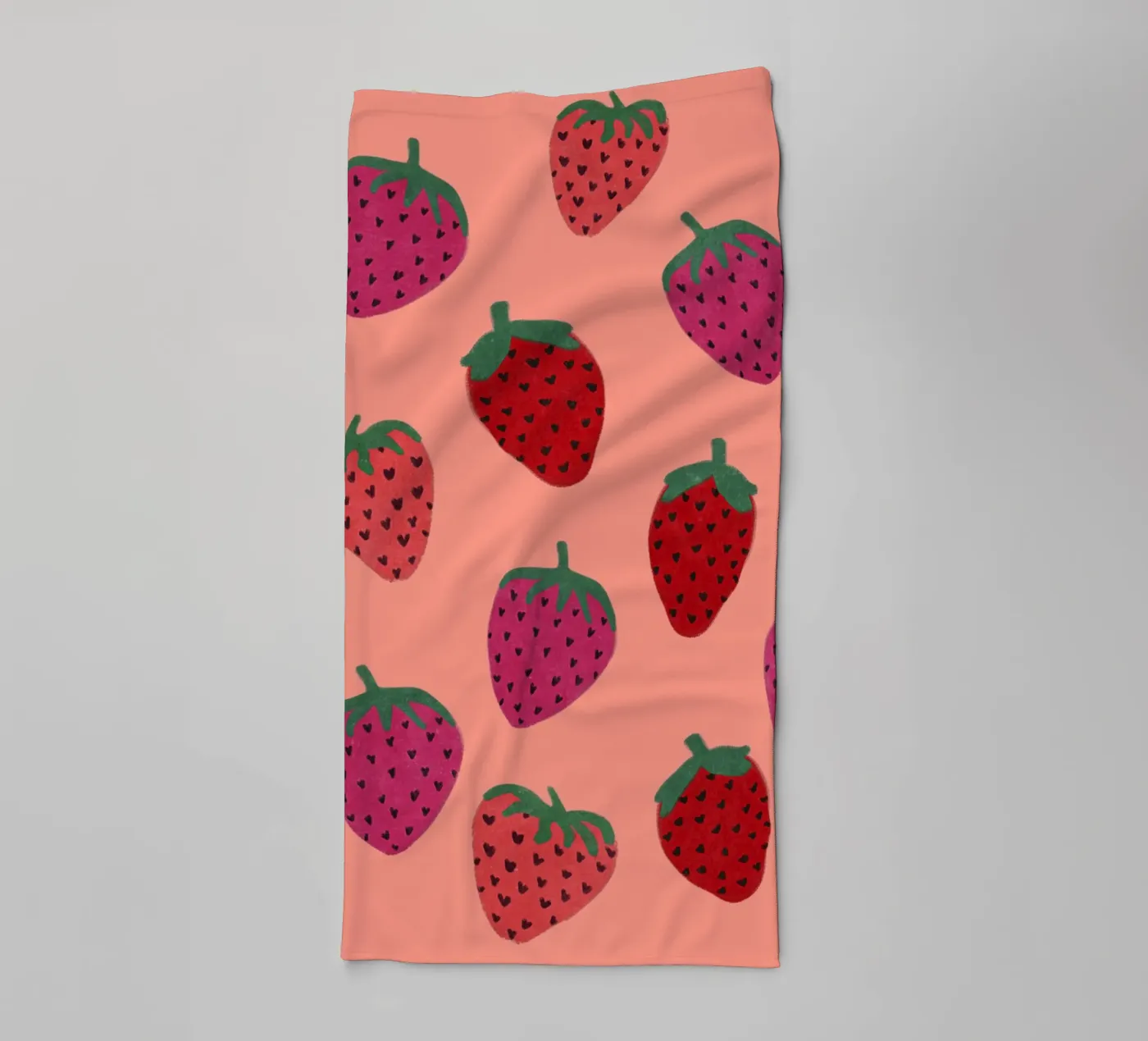 Strawberry Pattern towel by Illustration Raissa Oltmanns