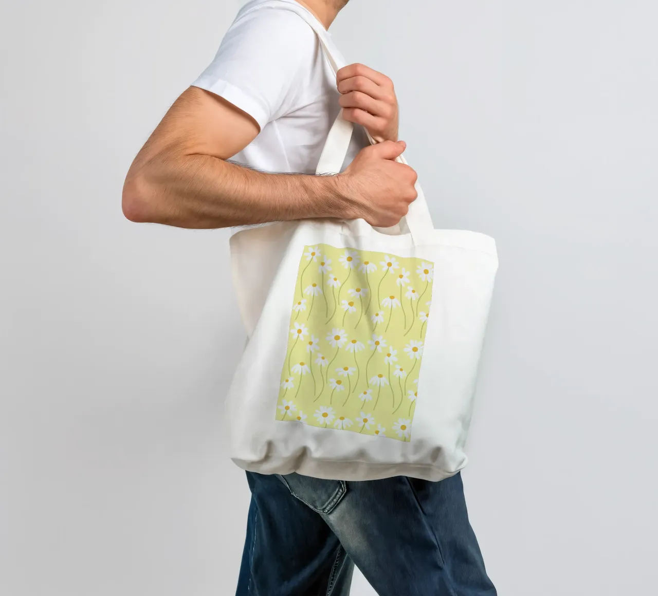 Daisy pattern tote bag by Illustration Raissa Oltmanns
