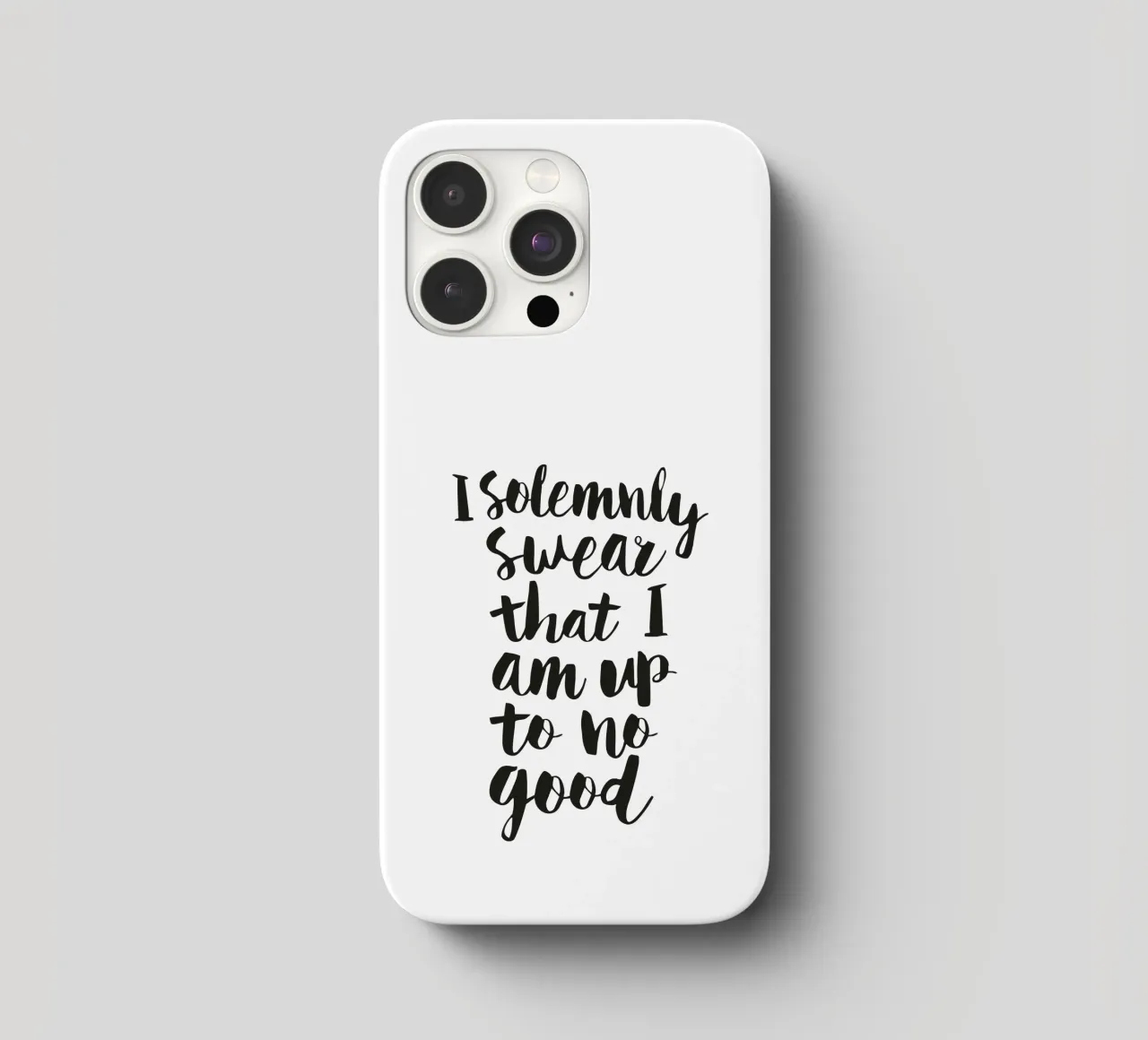 Giuro solennemente che non sto combinando nulla di buono cover iphone da THE MOTIVATED TYPE